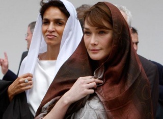 http://s3-eu-west-1.amazonaws.com/bakchich-prod/articles/images/52541/jpg_diapo_bruni-01e30.jpg