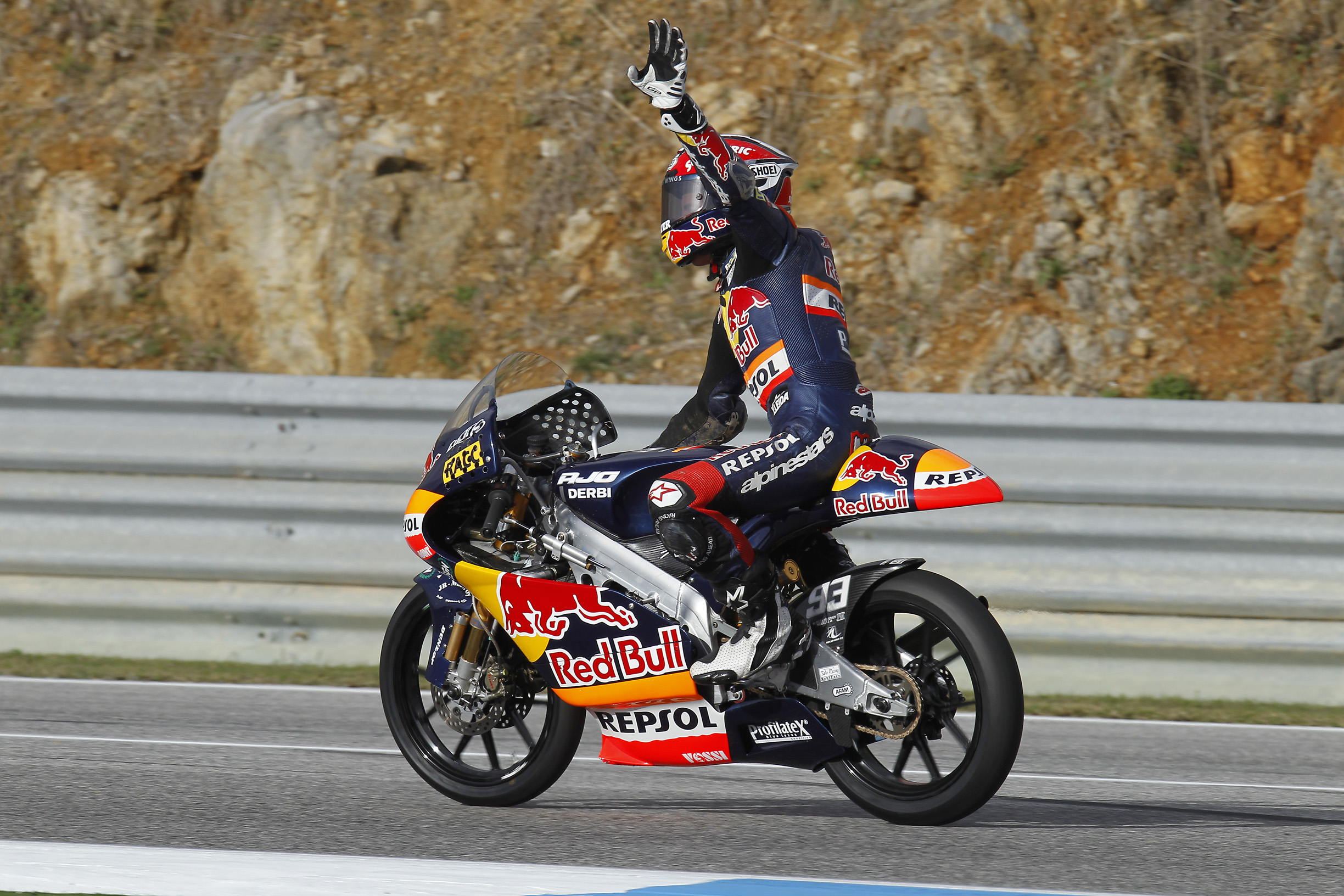 Marc Márquez en 125cc celebrando