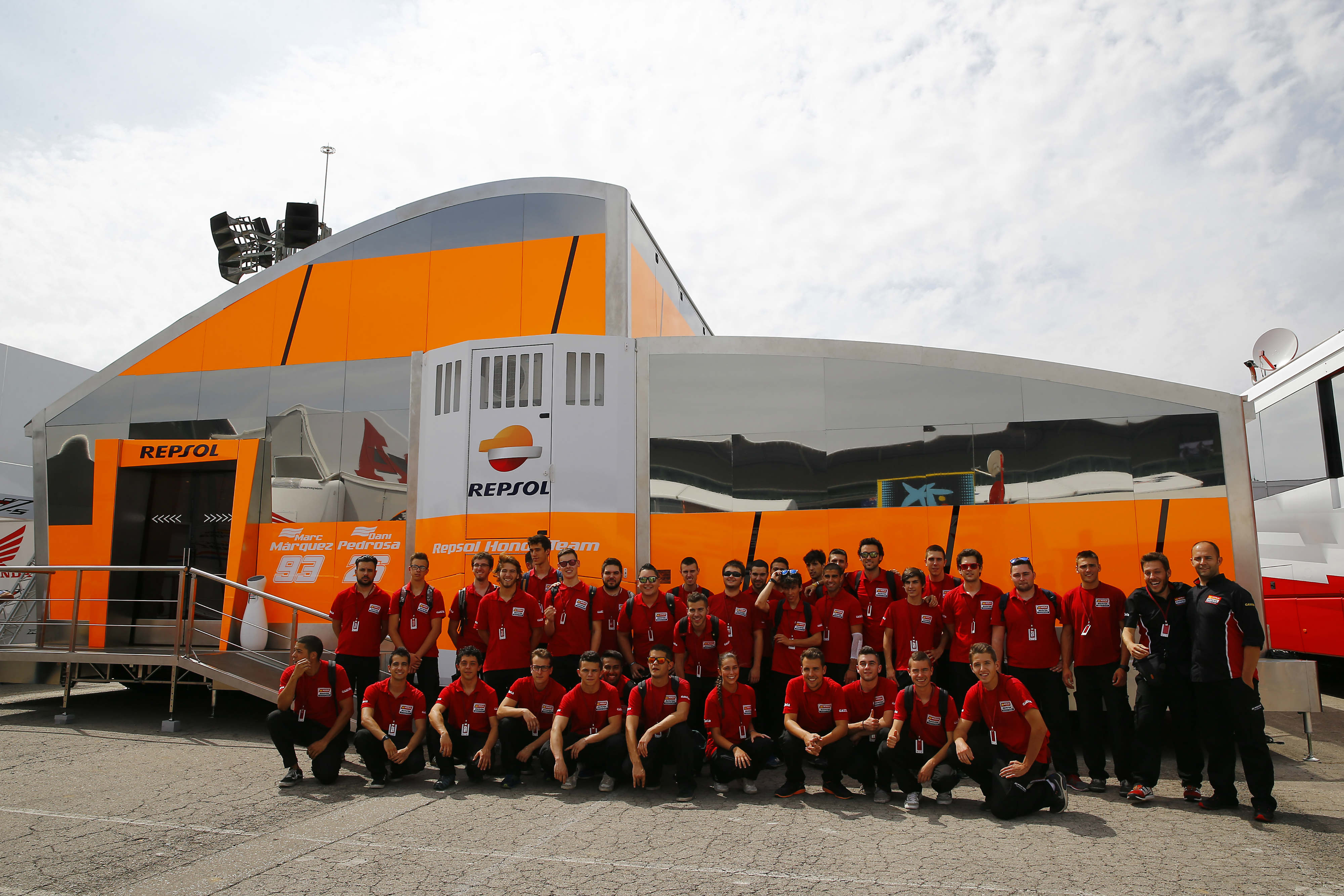 Estudiantes de la Escuela Monlau Repsol