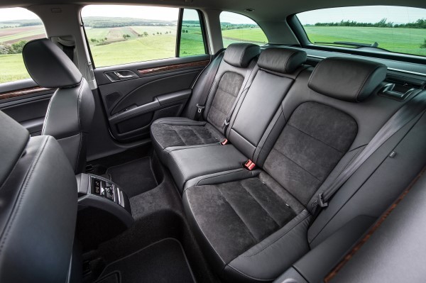 content_superb-combi-interior.jpg