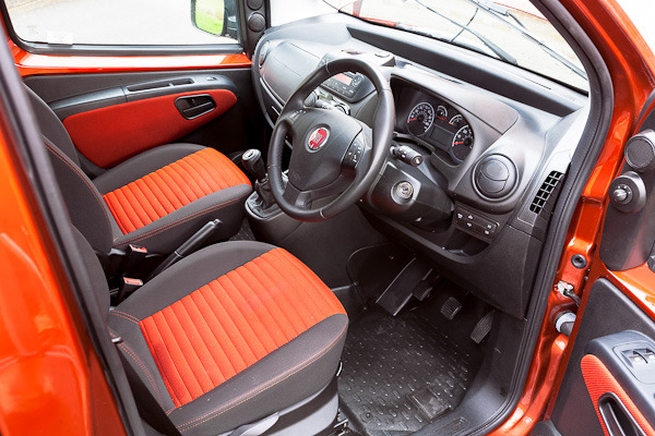 Qubo trekking interior