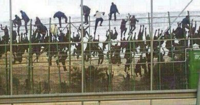 (XXXVI) La insoportable vecindad de los podemitas: En el día que muchos celebran el aniversario de la República recuerdo la frontera española en Melilla (XXXVI) La insoportable vecindad de los podemitas: En el día que muchos celebran el aniversario de la República recuerdo la frontera española en Melilla