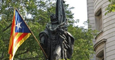 Legalidad, verdad y cobardía: La nocturna y alevosa usurpación de la memoria de Rafael Casanova. Por José Crespo Legalidad, verdad y cobardía: La nocturna y alevosa usurpación de la memoria de Rafael Casanova. Por José Crespo