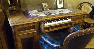 Una noche de amor con Luis Cernuda y Franz Liszt. Por Mercedes Ibáñez Una noche de amor con Luis Cernuda y Franz Liszt. Por Mercedes Ibáñez