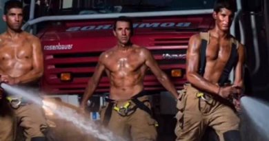 El calendario solidario de los bomberos de Zaragoza censurado, otra medida dictatorial. Por Silvia Gutiérrez Oria El calendario solidario de los bomberos de Zaragoza censurado, otra medida dictatorial. Por Silvia Gutiérrez Oria