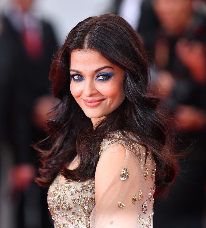 ClioMakeUp-cannes-2016-look-makeup-migliori-Aishwarya-Rai-blu