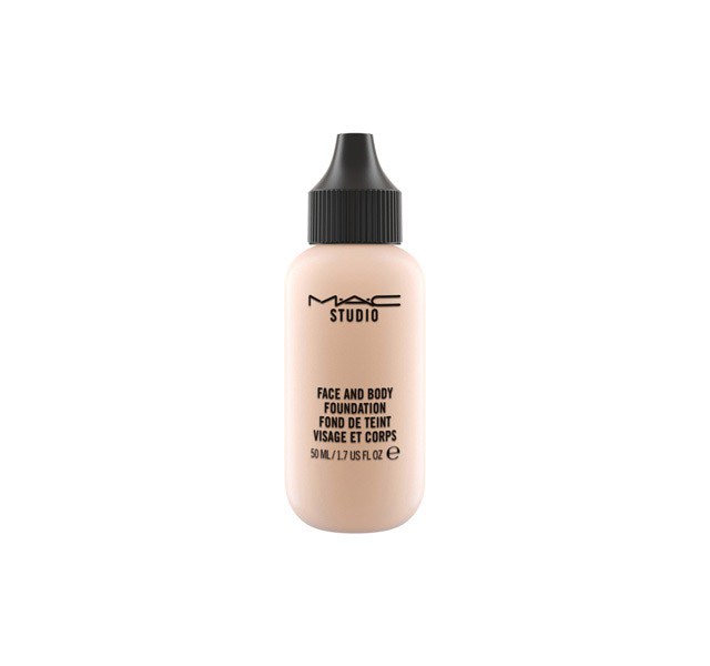 ClioMakeUp-spalle-scoperte-4-fondotinta