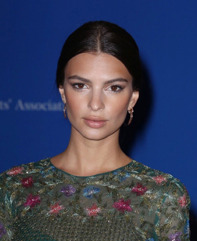 ClioMakeUp-whcd-red-carpet-make-up-trucchi-red-carpet-star-emily-rata