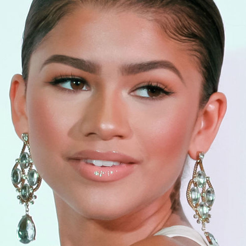 cliomakeup-zendaya-make-up-tips-and-tricks-10