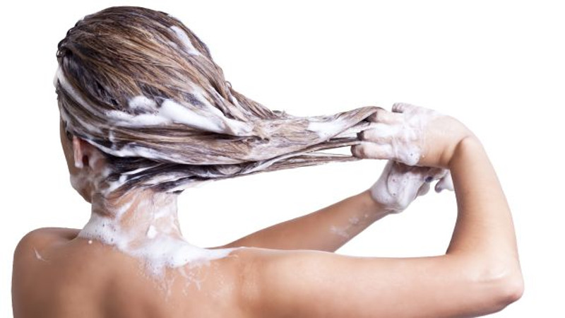 ClioMakeUp-Capelli-che-Cadono-Rimedi_19