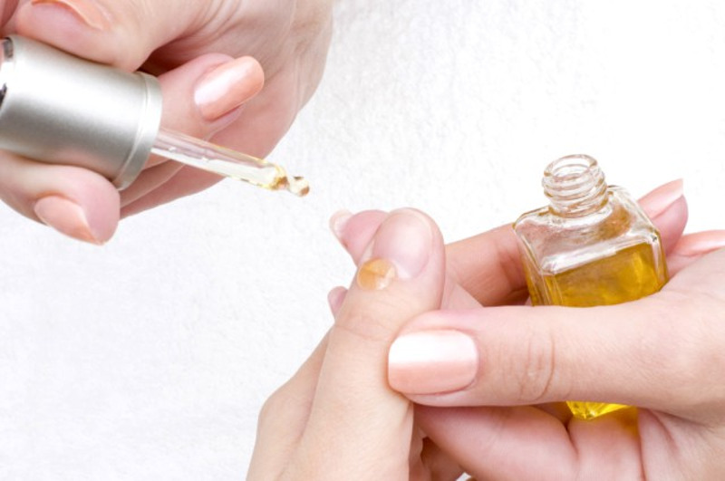 ClioMakeUp-Come-Rendere-le-Mani-Affusolate_2