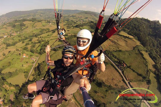 Vuelo en parapente biplaza con video HD