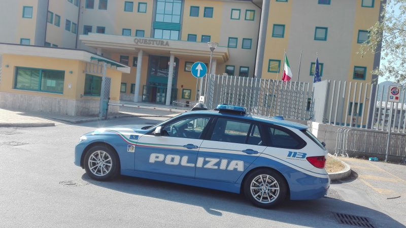 http://s3-eu-west-1.amazonaws.com/com.quotidianomolise/wp-content/uploads/2017/07/10141838/polizia-stradale-isernia-800x449.jpg