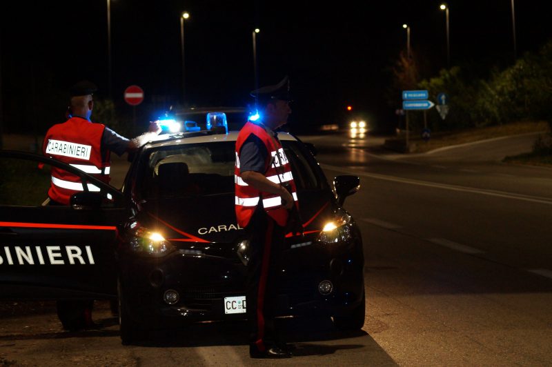 Cocaina, pusher arrestato dopo un inseguimento Cocaina, pusher arrestato dopo un inseguimento