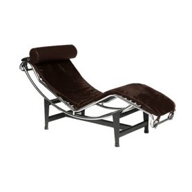 LC4 (cavallino), Cassina - Deesup