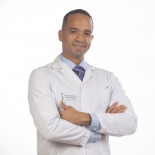 Kelvin Manuel Piña Batista, Neurocirujano Oviedo