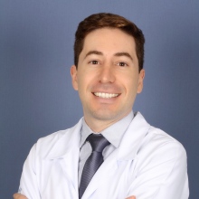 Alvaro Perez Villar, Médico estético Santander