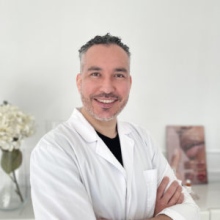 Roberto Villavicencio Vargas, Médico estético Barcelona