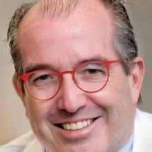 Javier González Lagunas, Cirujano oral y maxilofacial Barcelona