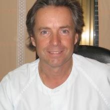 Andres Restoy Lozano, Cirujano oral y maxilofacial Madrid
