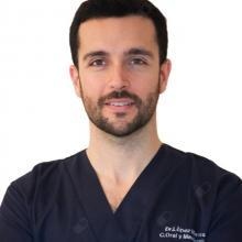 Ricardo López Martos, Cirujano oral y maxilofacial Sevilla