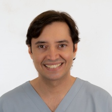 Joel Joshi Otero, Cirujano oral y maxilofacial Burgos