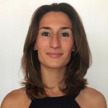 Beatriz Moralejo, Cirujano oral y maxilofacial Barcelona