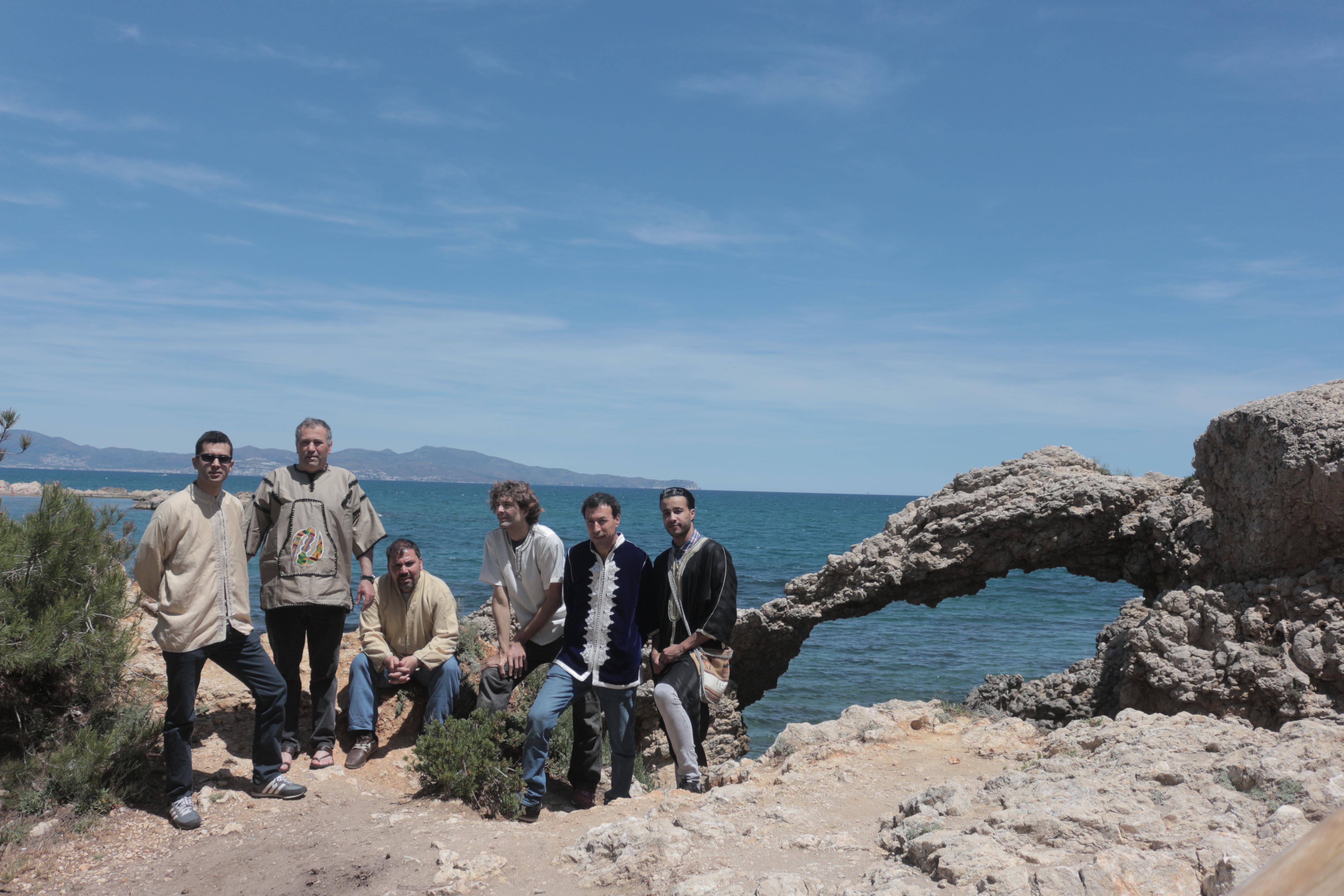 Foto promocional del grup, a Blanes