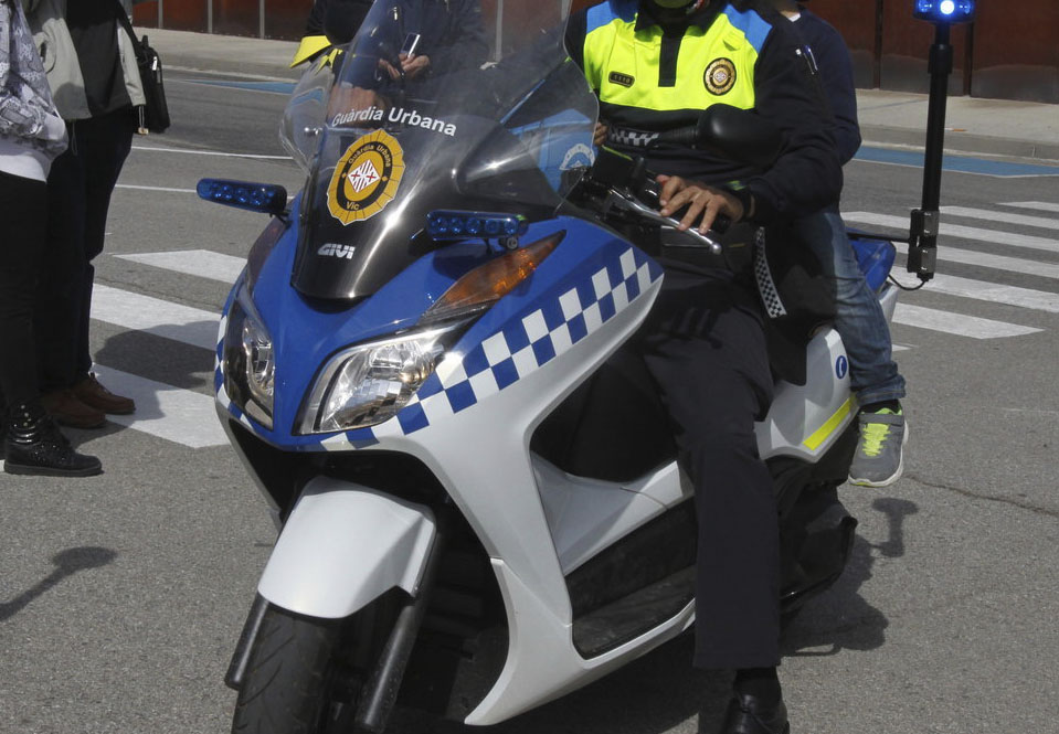 Una patrulla el va detenir