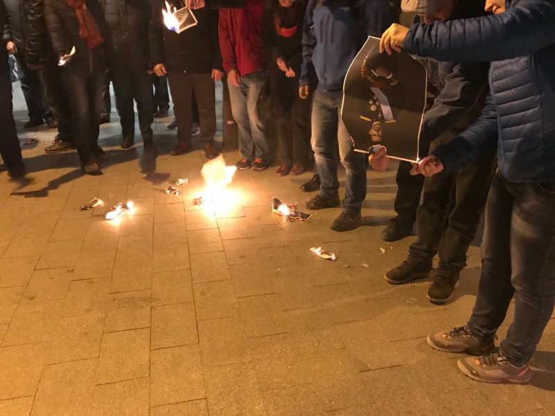 Gent cremant fotos del rei