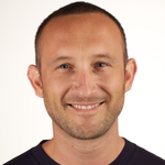 Simon moss headshot