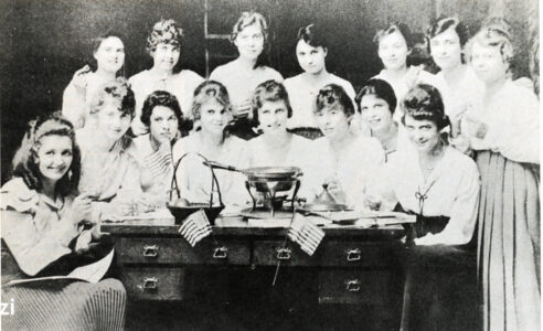 Collegechafingdish