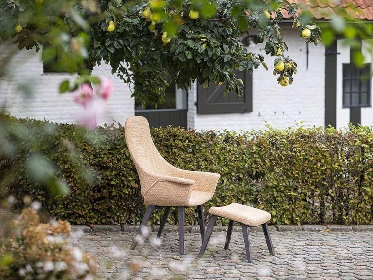 07 MEUBEL MOMENTS FURNITURE DEF