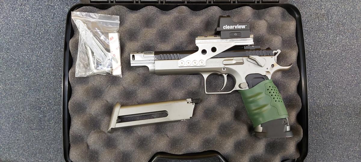 KWC 177 / 4.5mm BB KWC CUSTOM CO2 Air Pistol .177 Air Pistols Gunstar