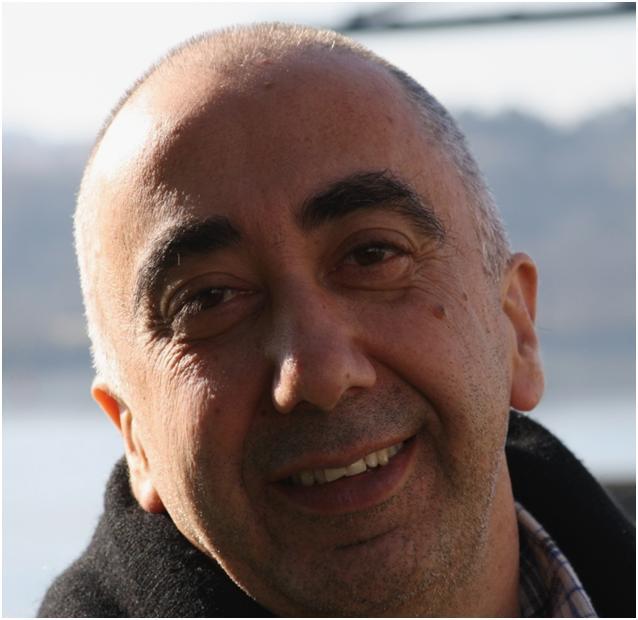 José António Pinto, mais conhecido por Chalana, Assistente Social em Campanhã, Porto. Homenageado com o prémio Direitos Humanos pela Assembleia da República em 2013.