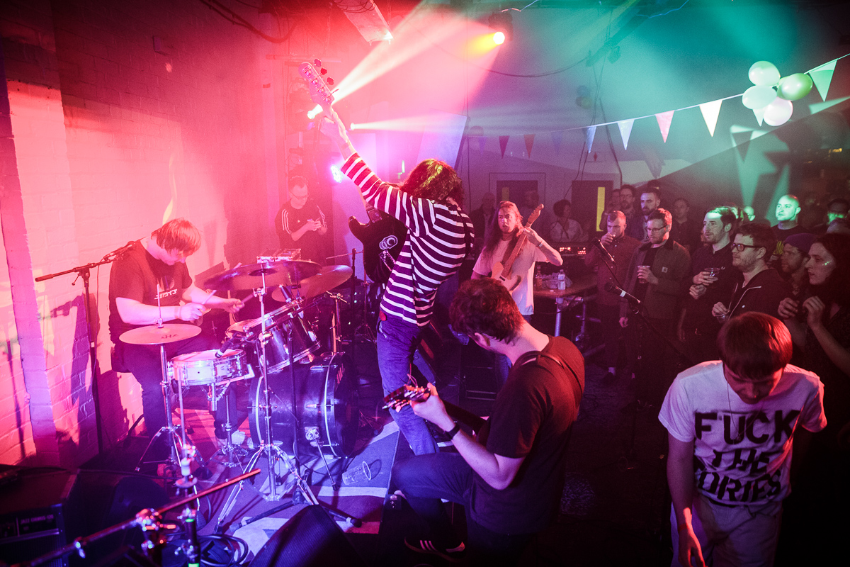 Ohmns rocking the joint during a riotous GIT Award 2017