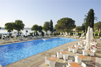 Govino Pool Restaurant