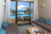 Family Swim-Up With Sea View