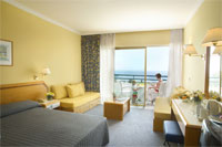 Family Room - Inland View or Sea View