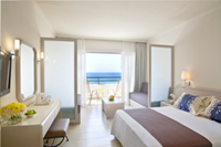 Family Room - Inland View or Sea View