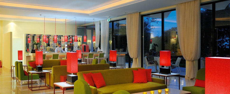 Louis Zante Beach hotel in zakynthos - bar