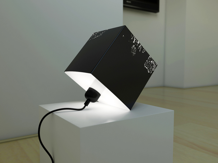 Lee_pic2_cube_back