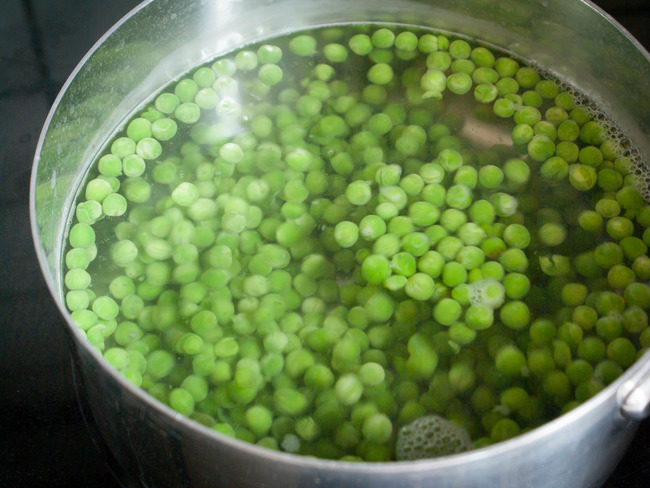 Petits pois à l'anglaise - cuisson à l'eau bouillante salée - Recette