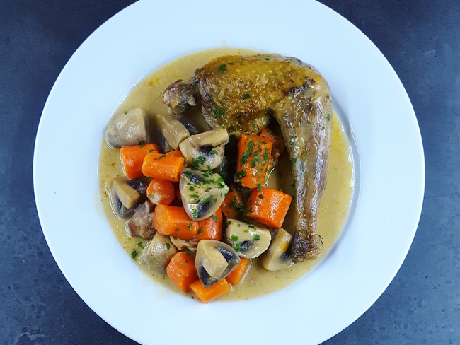 Pintade et légumes à la Normande - Recette par La cerise sur lemaillot