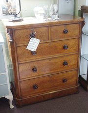 victorian mahogany chest of drawers