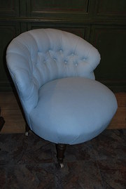 Victorian upholstered tub chai