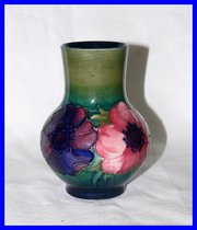 Walter Moorcroft Anemone on Gr