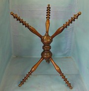 Regency cat bowl stand