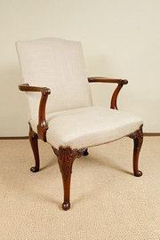 Chippendale Style Mahogany Elb