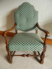 upholstered open armchair